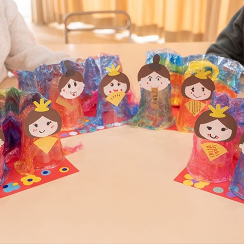 保育園でデコラップ『おひなさま』